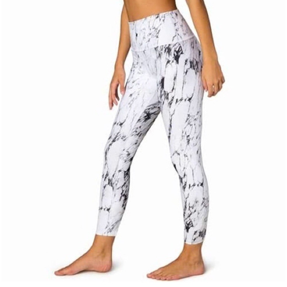 Women's Beyond Yoga Olympus *Rare*  High Waist Leggings XS In White Marble